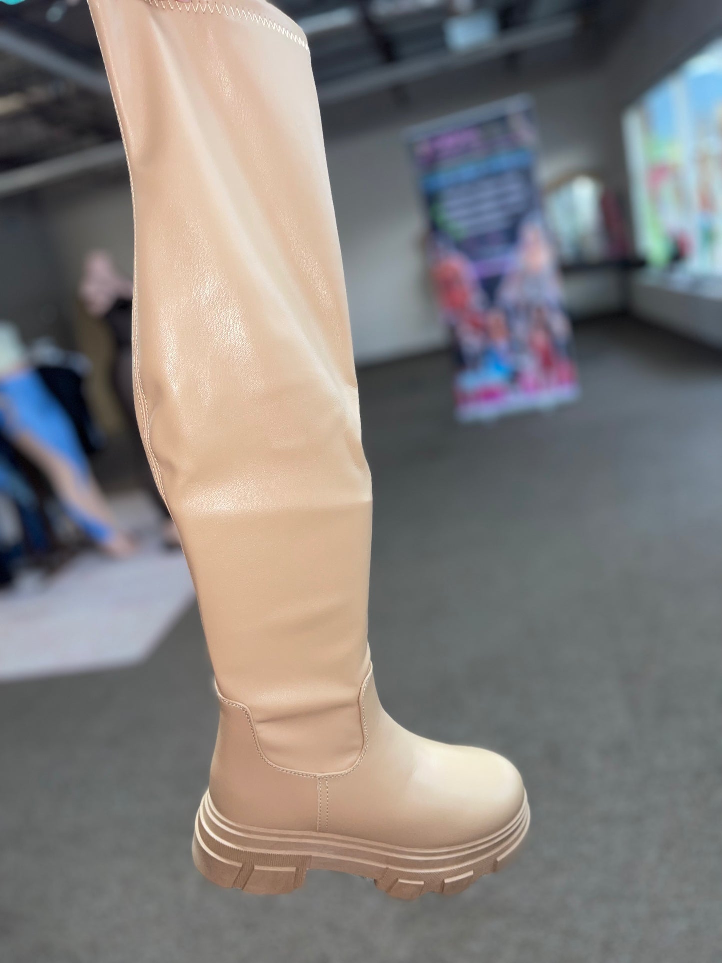 Thigh high -cream