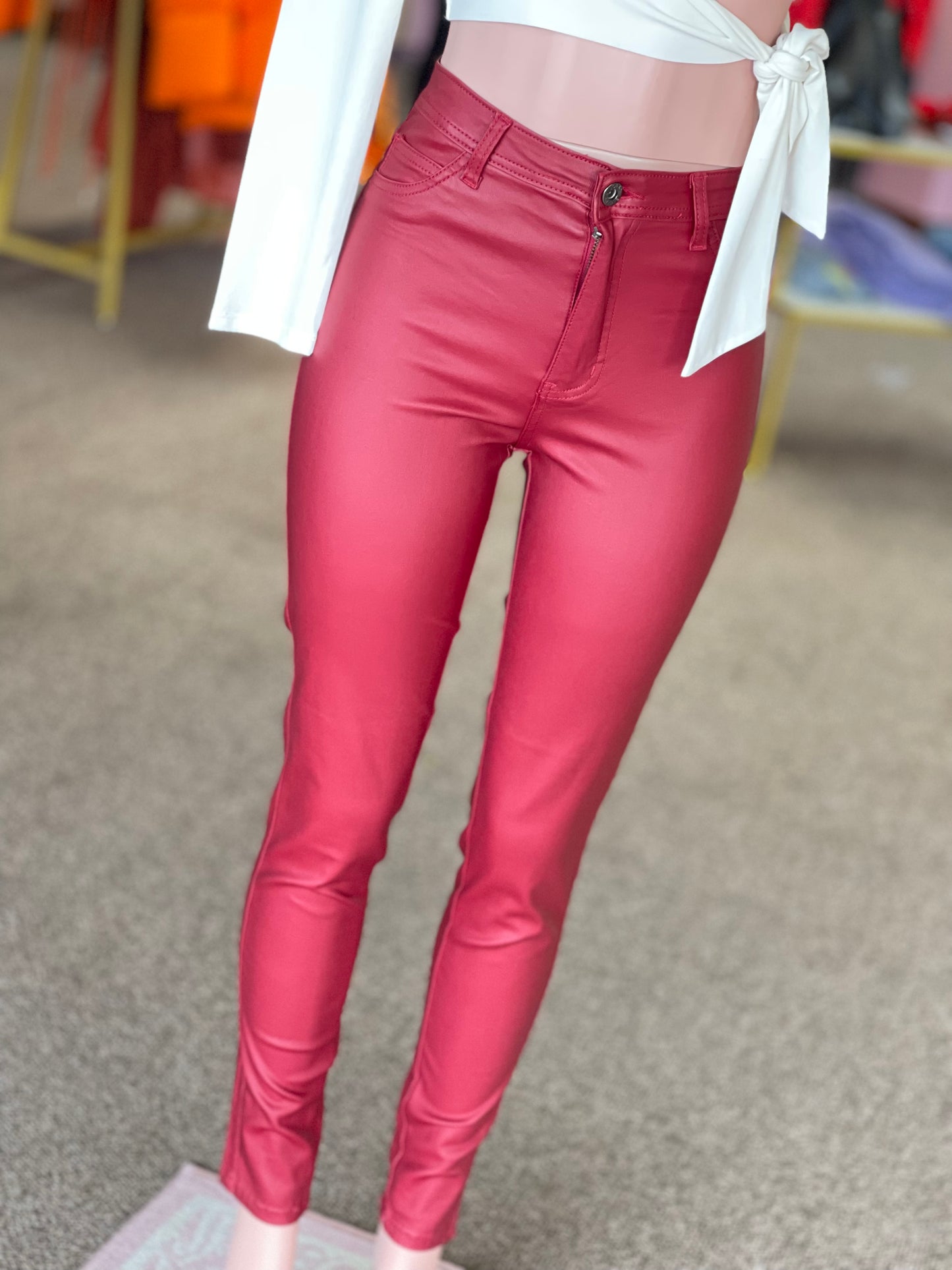 Playful leather jeans - burgundy